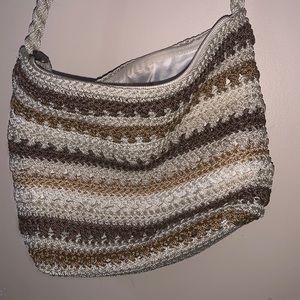 Selling this cute little bag !!
